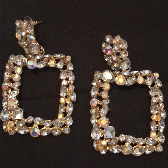 Earrings - Picture 1 of 2
